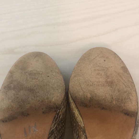 Stuart Weitzman Snakeskin Peep Toe size 7 - Picture 8 of 8